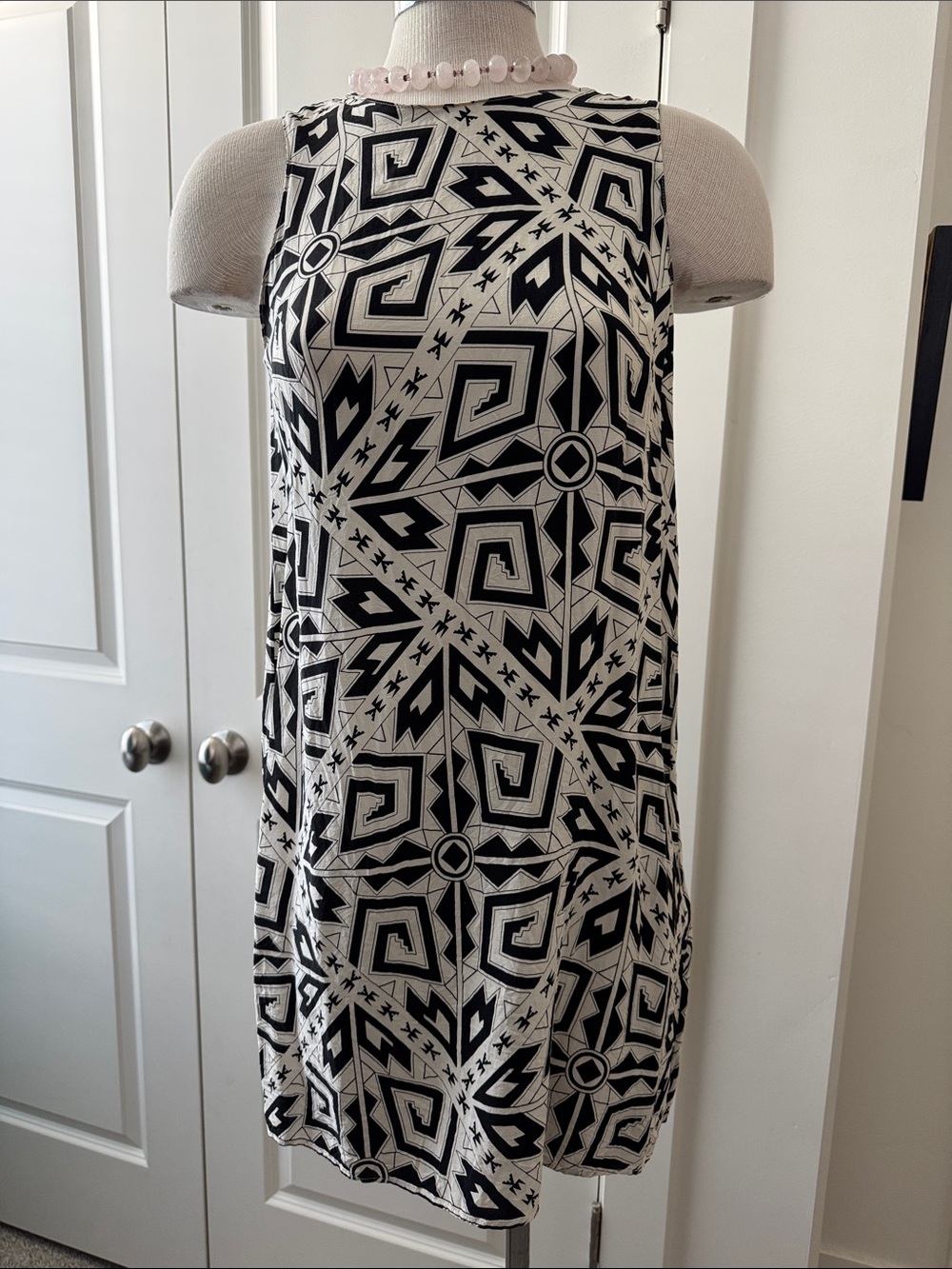 Amanda Uprichard Black & White Geometric Sleeveless Shift Dress